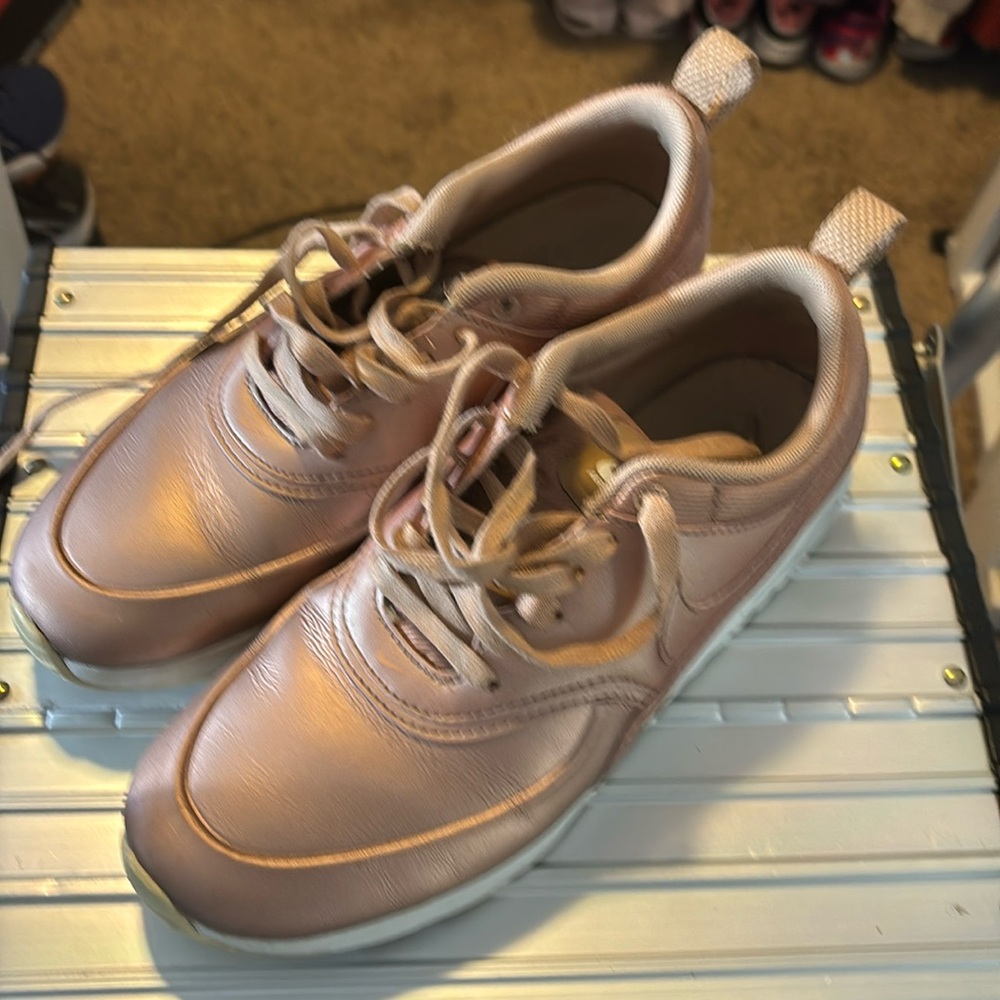 Nike Air Max Thea Rose Gold